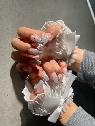 ネイル I-nailロング /ワンホン/キラキラのネイルデザイン