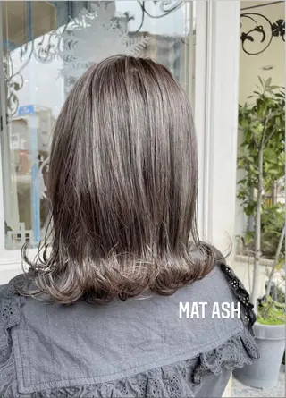 ミディアム カラー 渡辺 瑠美のヘアスタイル