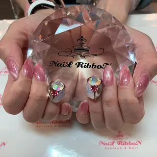 ネイル ネイルリボン 受付スタッフのネイルデザイン