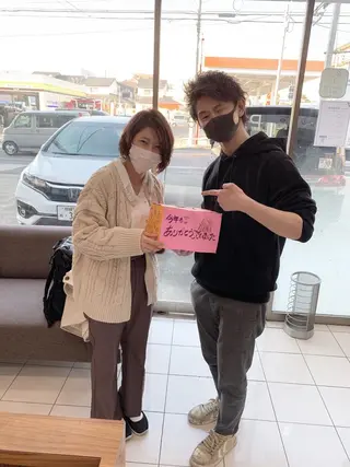 白髪ぼかしハイライト 柳川拓哉のヘアスタイル