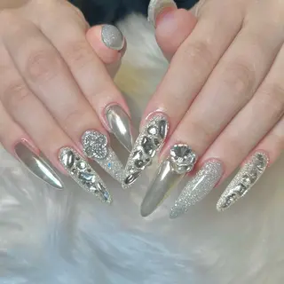 ネイル ぷりゅねる Nanamiのネイルデザイン