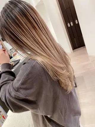 セミロング 髪質改善美髪特化 ルイス奈良のヘアスタイル