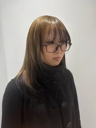 セミロング 🎀藤沢 ﾊｲﾄｰﾝ ららのヘアスタイル