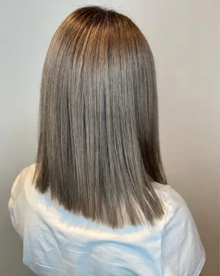 セミロング カラー メンズ SALOWIN 新宿三丁目East所属・縮毛矯正/艶カラー /美髪/ﾒｸﾞﾐのヘアスタイル