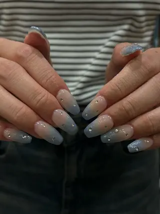 ネイル fameu / hinaの眉毛・アイブロウイメージ