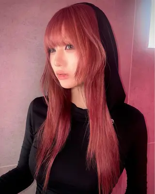 ロング AIRA/ブリーチ ‪/透明感カラーのヘアスタイル