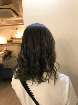 ロング 山崎 光瑠のヘアスタイル
