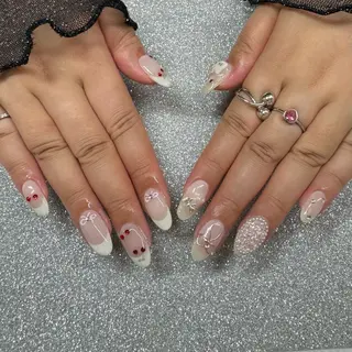 ネイル VIERU 🌈🎀💖のネイルデザイン