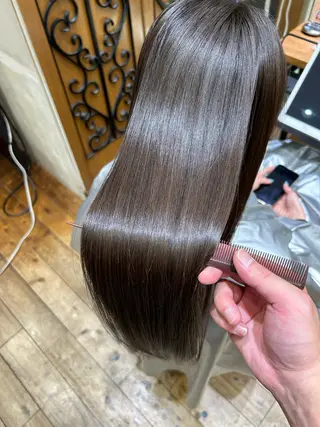 ロング 新宿透明感カラー藤田 大樹のヘアスタイル