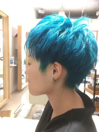 ショート カラー 安永 涼のヘアスタイル
