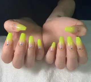 ネイル MHR nailのネイルデザイン