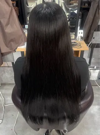 ロング 岡部 莉々のヘアスタイル