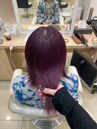 ミディアム カラー ✩𝐴𝑠ℎ 中目黒 浦野 遥‎✩*｡のヘアスタイル