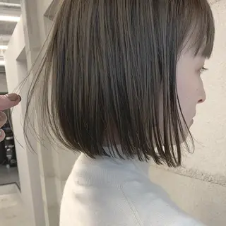 ショート カラー 透明感/オリーブ/ グレージュ/YUKAのヘアスタイル