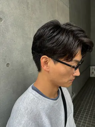 ショート パーマ メンズ 一目惚れ艶ハイトーン バンド/しほ🪄のヘアスタイル