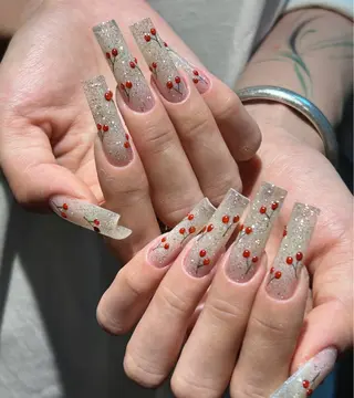 ネイル yuri nail salon所属・Yuri ユリのネイルデザイン