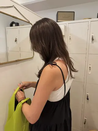 ロング 梅田／ベージュ レイヤー／ヌマタのヘアスタイル