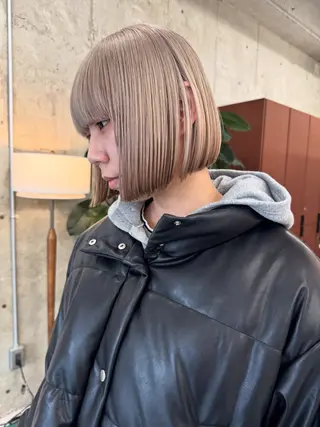 ショート カラー noe'所属・ブリーチ/ハイトーン /ボブ/MIKU💫のヘアスタイル