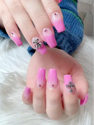 ネイル シェヌネイル JURAのネイルデザイン