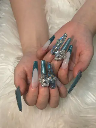 ネイル zirnail.所属・駒形 成美のネイルデザイン