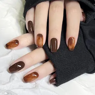 ミディアム ネイル フィルイン、長さ出し 深爪矯正のネイルデザイン