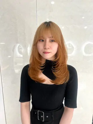 セミロング カラー ヘアアレンジ 顔まわりカット の達人のヘアスタイル