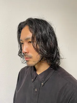 ミディアム パーマ 前平 友慈のヘアスタイル