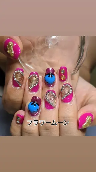 ネイル フラワー ムーンのネイルデザイン