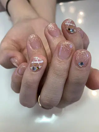 ネイル ネイルリボン 受付スタッフのネイルデザイン