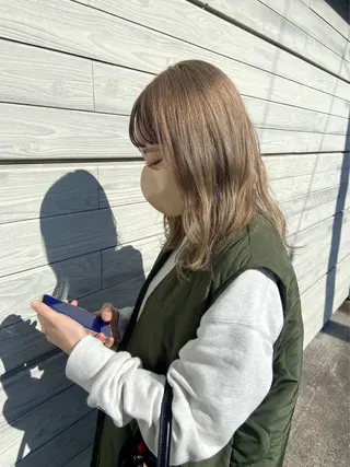 ミディアム カラー 早坂 さくらのヘアスタイル