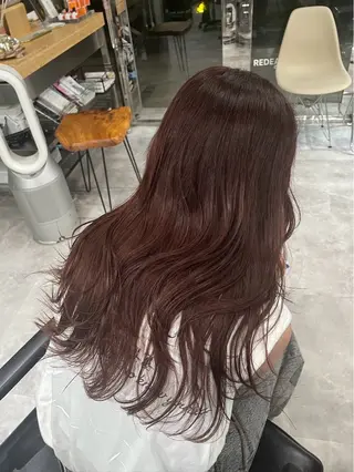 カラー がわ/レイヤー /中顔面短縮カットのヘアスタイル