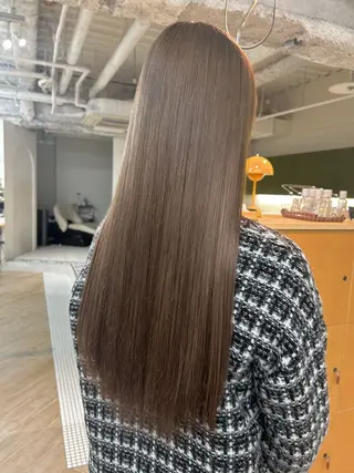 カラー ベージュ/ダブルカラ ー/新潟駅/青柳萌果のヘアスタイル