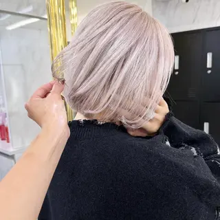 ショート カラー シールエクステ特化 ハイトーン、NANAのヘアスタイル