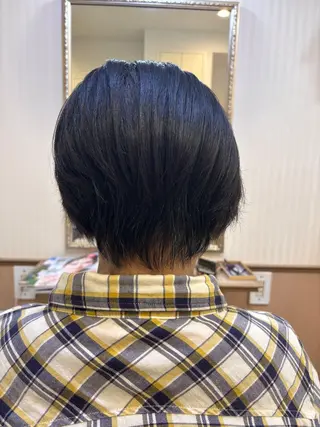 ショート シンセティックヘアデザイン所属・吉井 愛のヘアスタイル