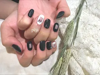 ショート m kaori𓃟のネイルデザイン