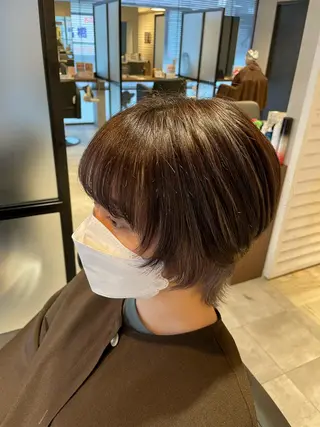 ショート カラー 宮下 弦也のヘアスタイル