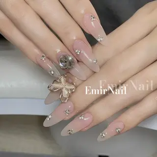 ネイル Emir Nailのネイルデザイン