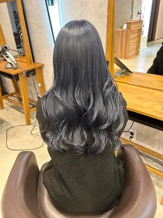 ロング カラー QUON.伊勢崎店所属・ブリーチ＆ハイトーン 歌 心のヘアスタイル