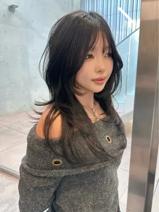 ロング RiA/レイヤーカッ ト/ハッシュカットのヘアスタイル