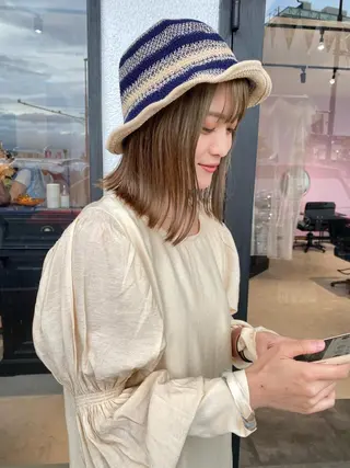 セミロング カラー 藤井 貴美子のヘアスタイル