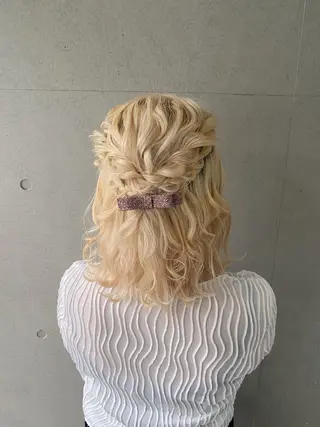 ミディアム 秋元 利央のヘアスタイル