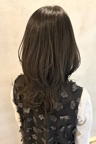 ロング カラー 菊地 紗矢のヘアスタイル