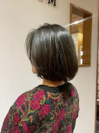 ショート カラー 根本 琴子のヘアスタイル