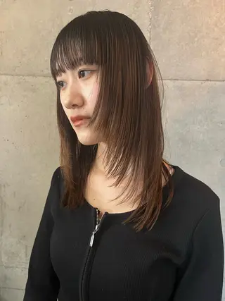 セミロング レイヤーカット\ウル フ　chinatsuのヘアスタイル