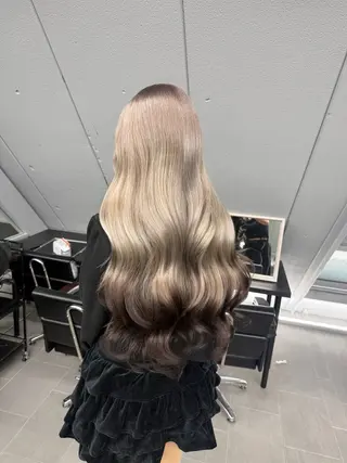 ロング ROIS 表参道所属・ハイトーン🫧艶髪 MAIKAのヘアスタイル