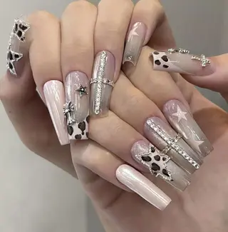 ネイル エ リのネイルデザイン