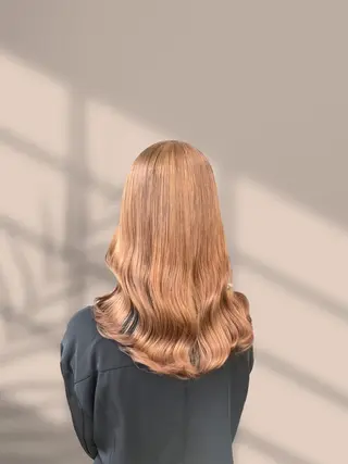 ロング カラー くすみミルクティー／ ブラウン🪡TOWAのヘアスタイル