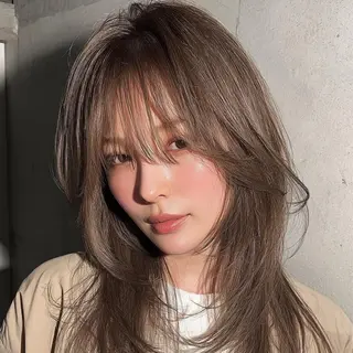 セミロング 縮毛矯正/レイヤー カット⭐️SHOTAのヘアスタイル