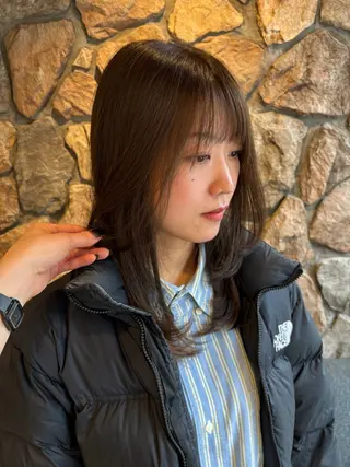 ミディアム 牧田 彩香のヘアスタイル