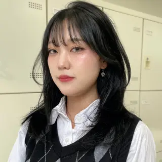 セミロング MOE 福岡韓国ヘア✧︎のヘアスタイル